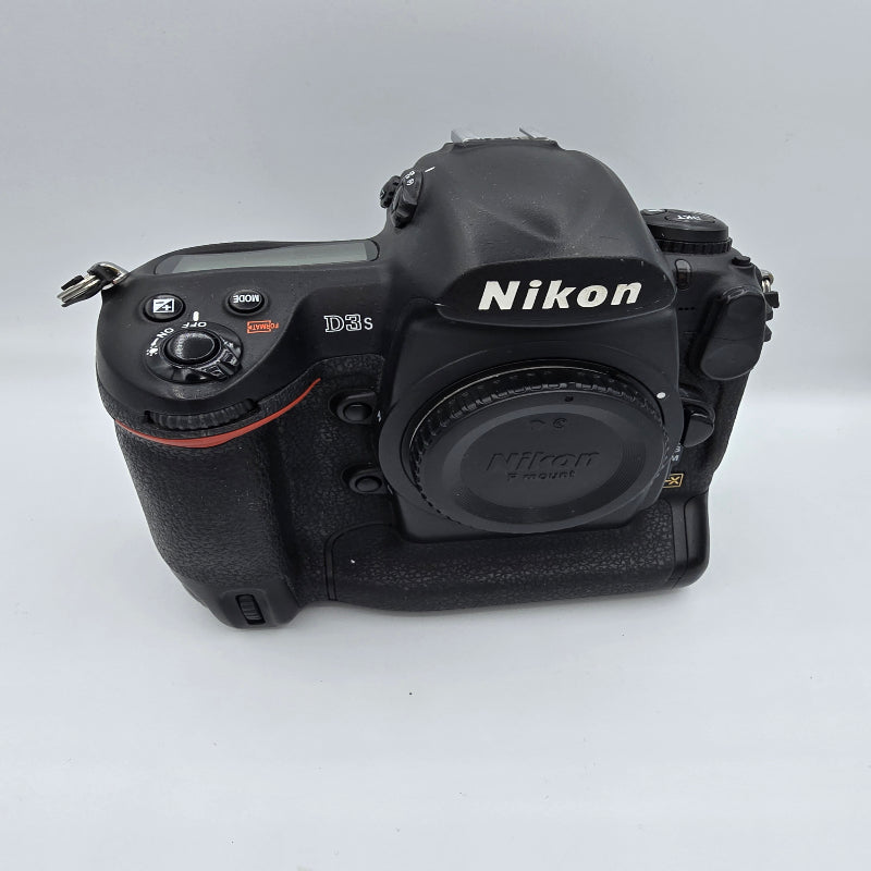 USED: Nikon D3S Full-Frame DSLR Camera Body - Black - 9/10 - #2039161